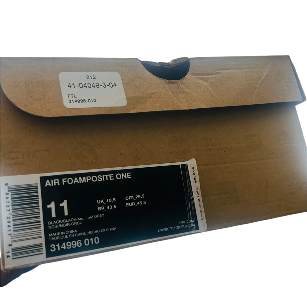 Nike Air Foamposite One in Black and Gray